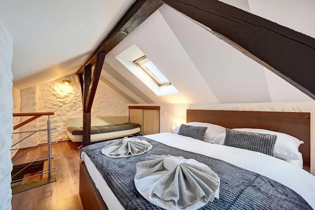 Ferienwohnung Velky 3-Loznicovy Byt Praha 8 Karlin Apartment Prag